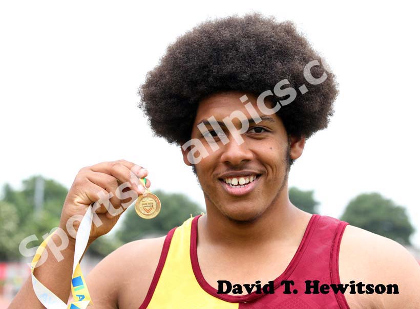 Greg Thompson (Middlesex) winner of the Senior Boys Discus.